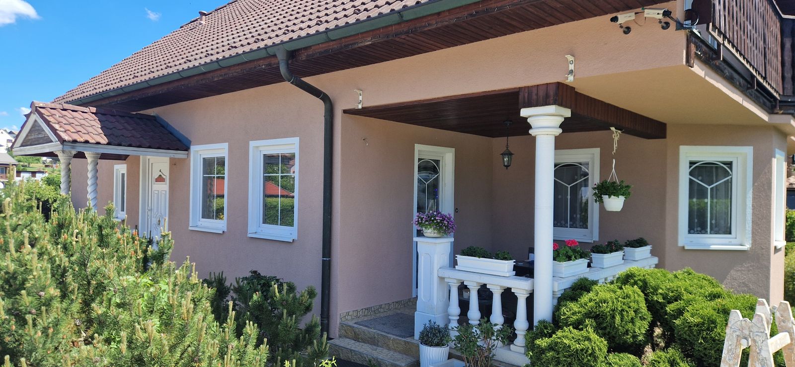 Fasáda a veranda rodinného domu – Malířské práce Martin Šmídek